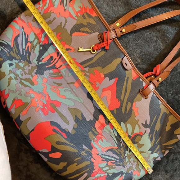 Fossil Multi Color large purse - Picture 11 of 12